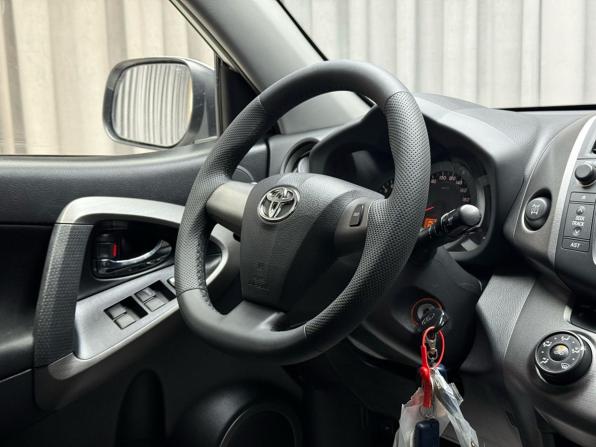 Toyota RAV4 III (XA30) Рестайлинг с пробегом 2012 года, цена 1 599 000 рублей, 145807 км, внедорожник, Автокод Объявления