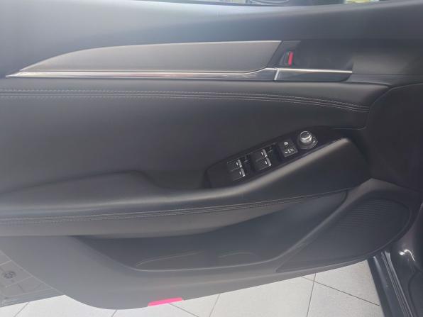 Mazda 6 III (GJ) Рестайлинг 2 с пробегом 2022 года, цена 3 000 000 рублей, 36107 км, седан, Автокод Объявления
