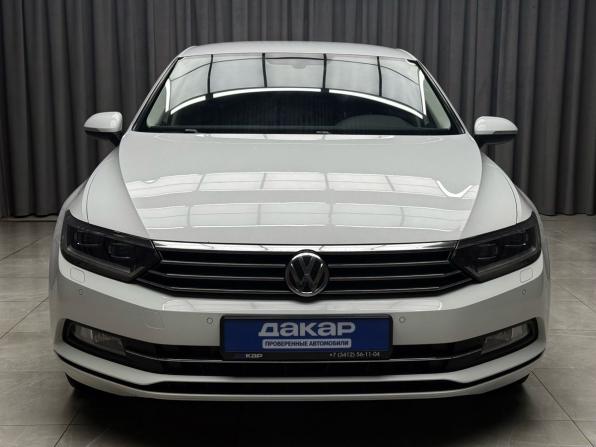 Volkswagen Passat B8 с пробегом 2017 года, цена 1 899 000 рублей, 119000 км, седан, Автокод Объявления