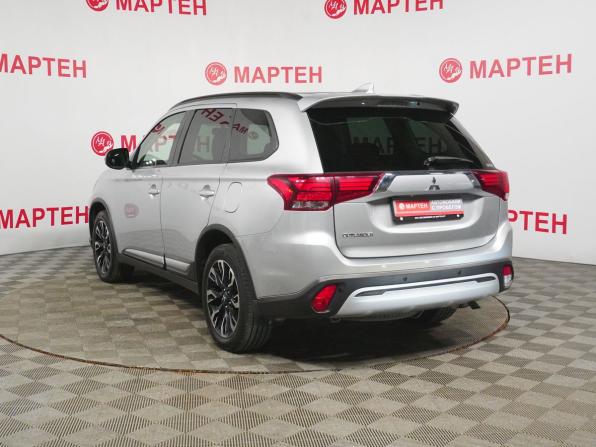 Mitsubishi Outlander III Рестайлинг 3 с пробегом 2021 года, цена 2 499 000 рублей, 119935 км, внедорожник, Автокод Объявления
