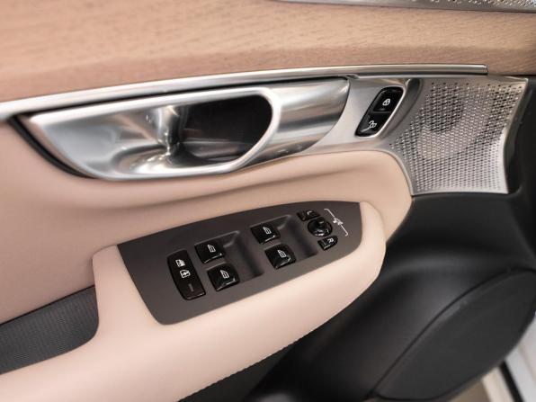 Volvo XC90 II Рестайлинг 2 с пробегом 2025 года, цена 9 750 000 рублей, 11 км, внедорожник, Автокод Объявления