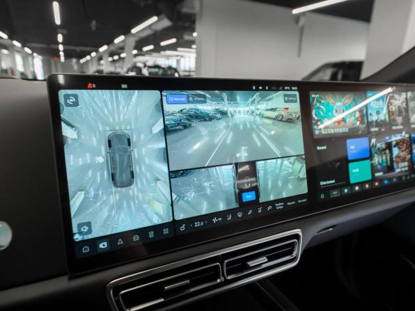 Li Auto (Lixiang) L9 I Рестайлинг с пробегом 2024 года, цена 8 157 000 рублей, 78 км, внедорожник, Автокод Объявления