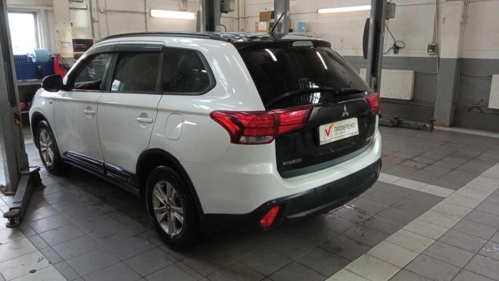 Mitsubishi Outlander III Рестайлинг 2 Санкт-Петербург  - изображение 4
