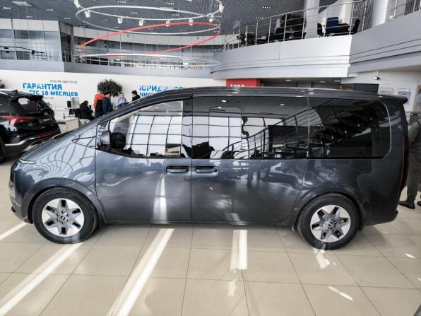 Hyundai Staria I с пробегом 2021 года, цена 4 080 000 рублей, 133355 км, минивэн, Автокод Объявления