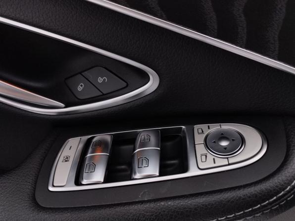 Mercedes-Benz C-Класс IV (W205) Рестайлинг с пробегом 2018 года, цена 2 550 000 рублей, 154268 км, седан, Автокод Объявления