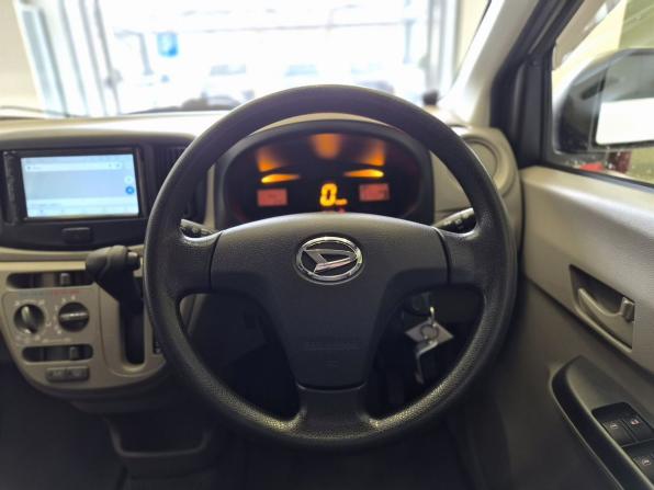 Daihatsu Mira e:S I Рестайлинг с пробегом 2015 года, цена 550 000 рублей, 81950 км, хэтчбек, Автокод Объявления