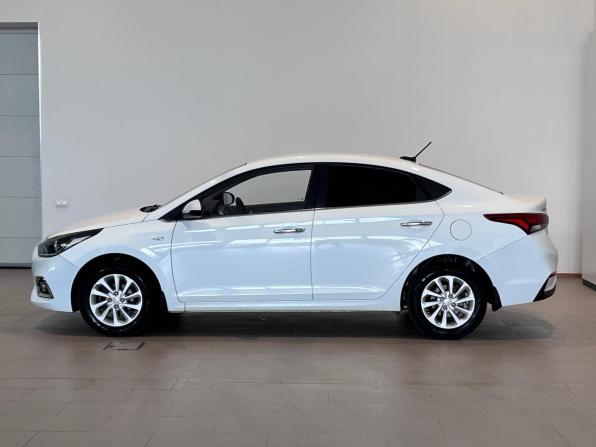 Hyundai Solaris II с пробегом 2017 года, цена 1 300 000 рублей, 112529 км, седан, Автокод Объявления