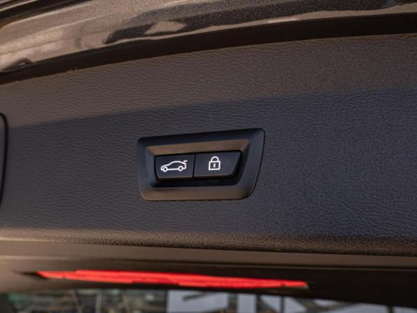 BMW X1 II (F48) Рестайлинг с пробегом 2019 года, цена 3 289 000 рублей, 123989 км, внедорожник, Автокод Объявления