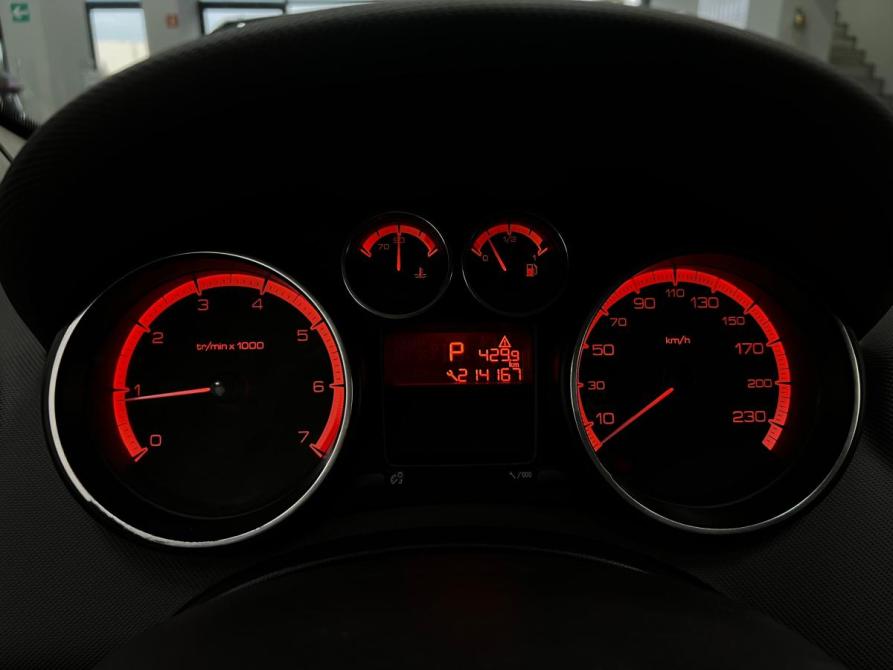 Peugeot 408 I Казань  - изображение 8