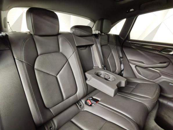 Porsche Macan I Рестайлинг с пробегом 2019 года, цена 4 975 000 рублей, 20580 км, внедорожник, Автокод Объявления