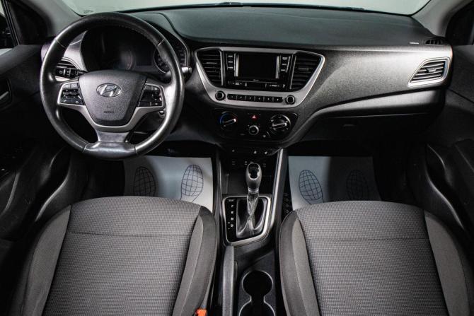 Hyundai Solaris II с пробегом 2018 года, цена 1 099 000 рублей, 150000 км, седан, Автокод Объявления