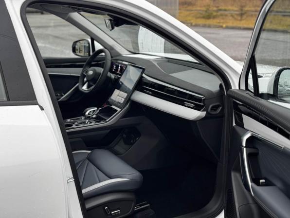Новый Geely Atlas II 2026 года, цена 3 449 990 рублей, внедорожник, Автокод Объявления