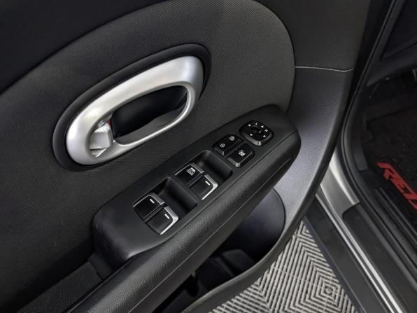 Kia Soul II Рестайлинг с пробегом 2017 года, цена 1 450 000 рублей, 95008 км, хэтчбек, Автокод Объявления