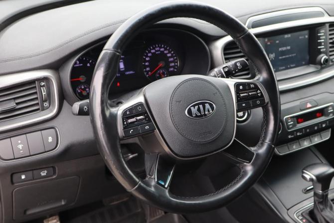 Kia Sorento III Prime Рестайлинг с пробегом 2018 года, цена 2 539 000 рублей, 192000 км, внедорожник, Автокод Объявления