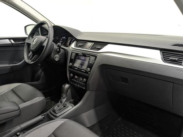 Skoda Rapid I Рестайлинг с пробегом 2019 года, цена 1 420 000 рублей, 90607 км, лифтбек, Автокод Объявления