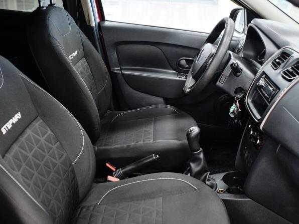Renault Sandero II с пробегом 2015 года, цена 974 000 рублей, 68292 км, хэтчбек, Автокод Объявления