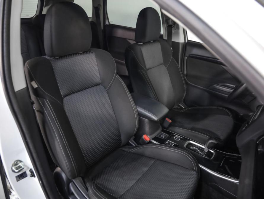Mitsubishi Outlander III Рестайлинг 3 Санкт-Петербург  - изображение 24
