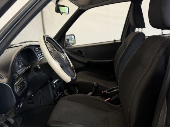 Chevrolet Niva I Рестайлинг с пробегом 2015 года, цена 600 000 рублей, 101744 км, внедорожник, Автокод Объявления