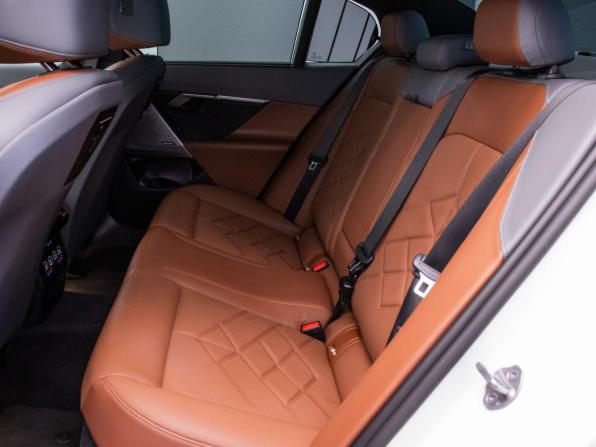 BMW 5 серии VIII (G60/G61/G68) с пробегом 2024 года, цена 7 780 000 рублей, 25502 км, седан, Автокод Объявления