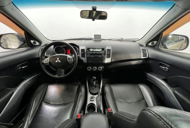 Mitsubishi Outlander II с пробегом 2007 года, цена 635 000 рублей, 318879 км, внедорожник, Автокод Объявления