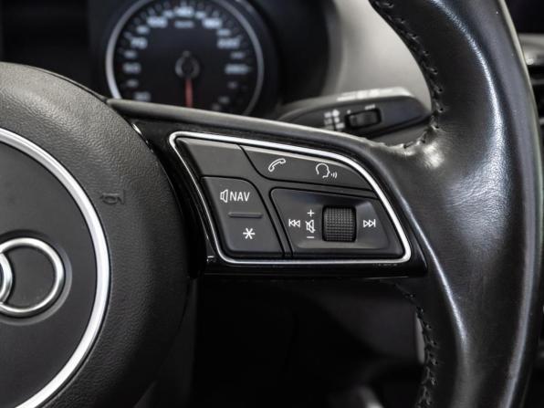 Audi Q2 I с пробегом 2018 года, цена 2 320 000 рублей, 110171 км, внедорожник, Автокод Объявления