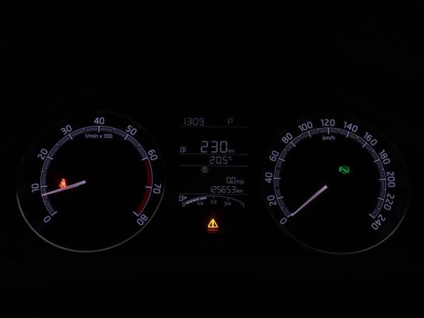 Skoda Rapid I Рестайлинг с пробегом 2018 года, цена 899 000 рублей, 125000 км, лифтбек, Автокод Объявления