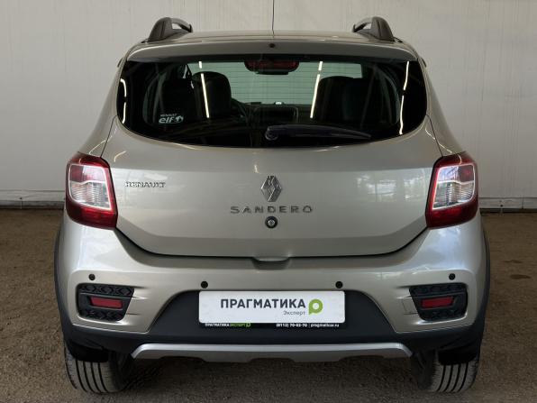 Renault Sandero II с пробегом 2017 года, цена 990 000 рублей, 103573 км, хэтчбек, Автокод Объявления