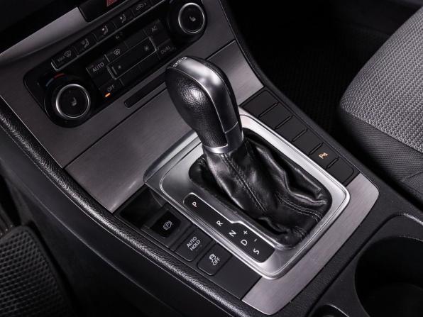 Volkswagen Passat B7 с пробегом 2011 года, цена 999 000 рублей, 278000 км, седан, Автокод Объявления