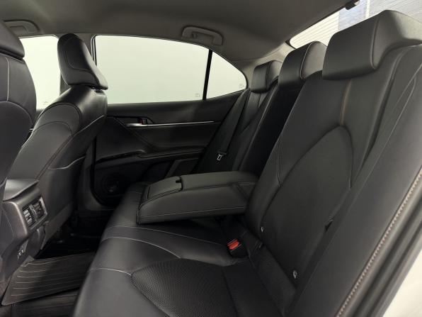 Toyota Camry VIII (XV70) с пробегом 2019 года, цена 2 860 000 рублей, 136112 км, седан, Автокод Объявления