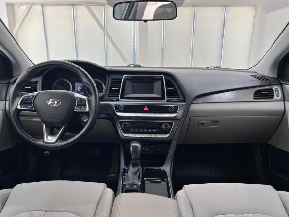 Hyundai Sonata VII (LF) Рестайлинг с пробегом 2017 года, цена 1 680 000 рублей, 189814 км, седан, Автокод Объявления