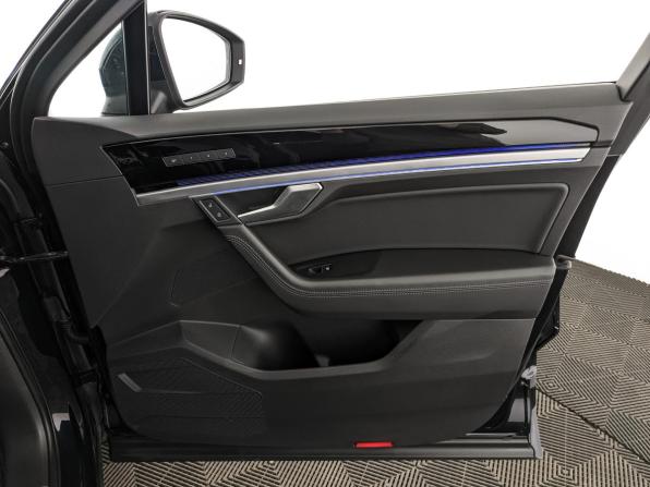Volkswagen Touareg III с пробегом 2020 года, цена 5 515 000 рублей, 91203 км, внедорожник, Автокод Объявления