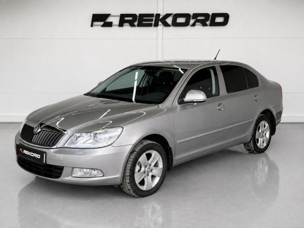 Skoda Octavia II (A5) Рестайлинг с пробегом 2012 года, цена 1 199 000 рублей, 168000 км, лифтбек, Автокод Объявления