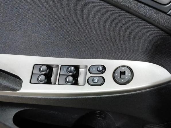 Hyundai Solaris I Рестайлинг с пробегом 2015 года, цена 999 000 рублей, 156587 км, седан, Автокод Объявления