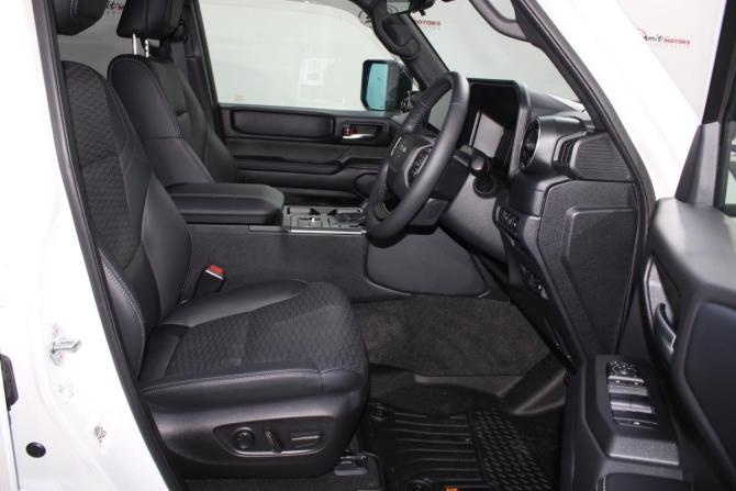 Toyota Land Cruiser Prado 250 Series с пробегом 2024 года, цена 8 400 000 рублей, 783 км, внедорожник, Автокод Объявления