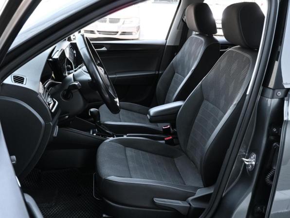 Volkswagen Polo VI с пробегом 2022 года, цена 1 587 030 рублей, 149735 км, лифтбек, Автокод Объявления