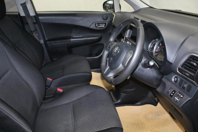 Toyota Ractis II с пробегом 2013 года, цена 989 000 рублей, 129455 км, хэтчбек, Автокод Объявления
