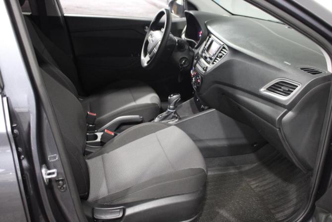 Hyundai Solaris II Рестайлинг с пробегом 2021 года, цена 1 599 000 рублей, 44503 км, седан, Автокод Объявления