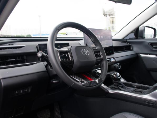 Toyota RAV4 VI (XA60) с пробегом 2026 года, цена 3 980 000 рублей, 3277 км, внедорожник, Автокод Объявления