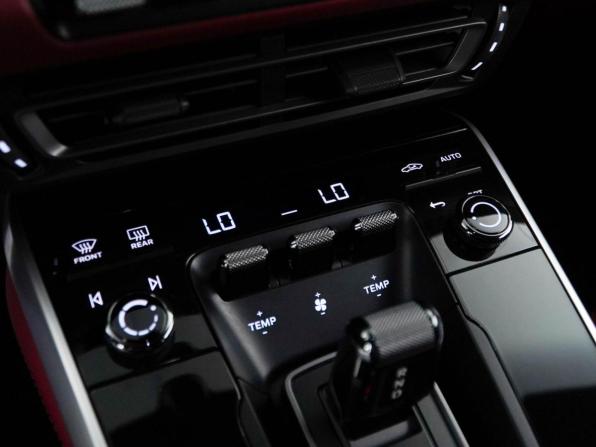 Porsche 911 VIII (992) с пробегом 2020 года, цена 21 900 000 рублей, 17989 км, купе, Автокод Объявления