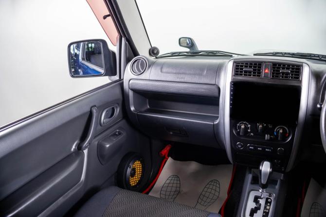 Suzuki Jimny III Рестайлинг 1 с пробегом 2012 года, цена 1 179 000 рублей, 187500 км, внедорожник, Автокод Объявления