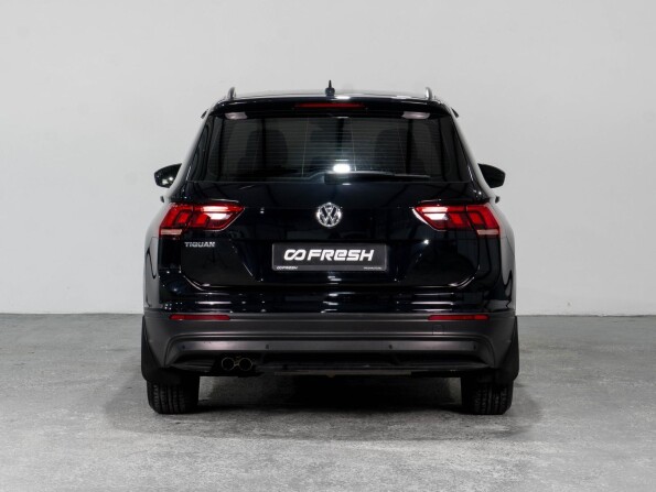 Volkswagen Tiguan II с пробегом 2019 года, цена 2 659 000 рублей, 46403 км, внедорожник, Автокод Объявления