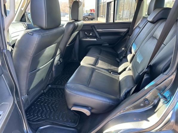 Mitsubishi Pajero IV Рестайлинг 2 с пробегом 2014 года, цена 2 159 000 рублей, 216216 км, внедорожник, Автокод Объявления