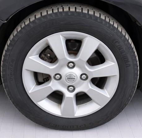 Nissan Tiida I Рестайлинг с пробегом 2010 года, цена 550 000 рублей, 245334 км, седан, Автокод Объявления