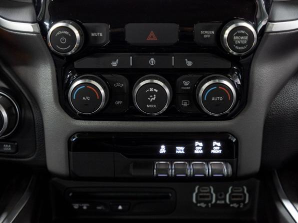 Ram 1500 V с пробегом 2019 года, цена 6 399 000 рублей, 18987 км, пикап, Автокод Объявления