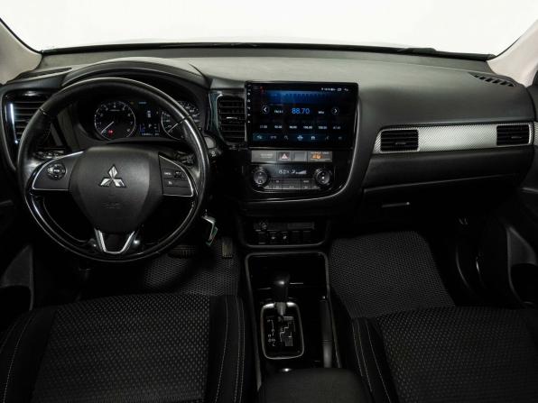Mitsubishi Outlander III Рестайлинг 2 с пробегом 2018 года, цена 1 998 000 рублей, 138438 км, внедорожник, Автокод Объявления