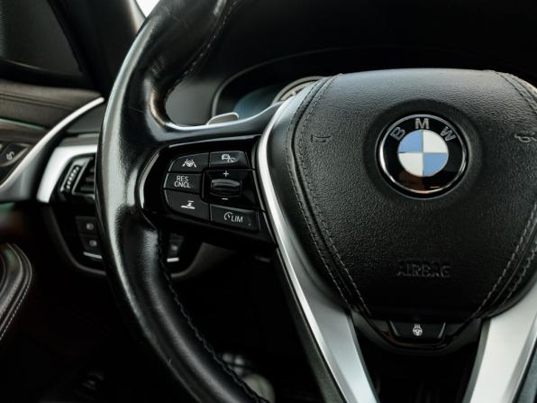 BMW 5 серии VII (G30/G31/G38) с пробегом 2017 года, цена 3 480 000 рублей, 128792 км, седан, Автокод Объявления
