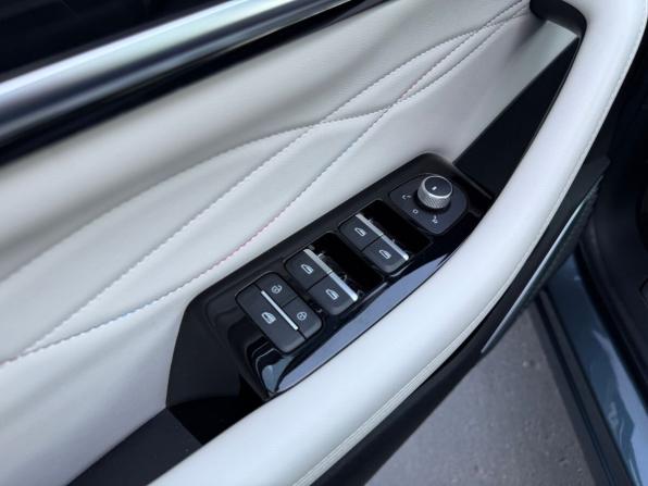 Geely Monjaro I с пробегом 2023 года, цена 2 985 900 рублей, 37715 км, внедорожник, Автокод Объявления