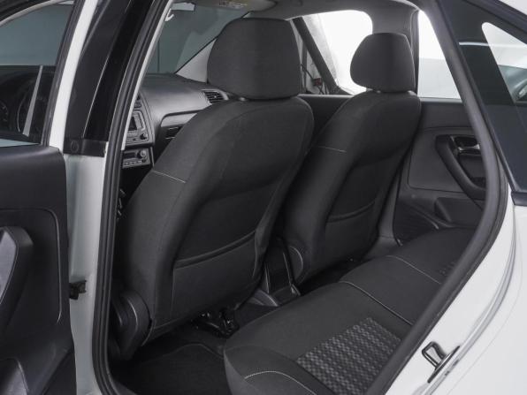 Volkswagen Polo V Рестайлинг с пробегом 2016 года, цена 1 269 000 рублей, 96961 км, седан, Автокод Объявления
