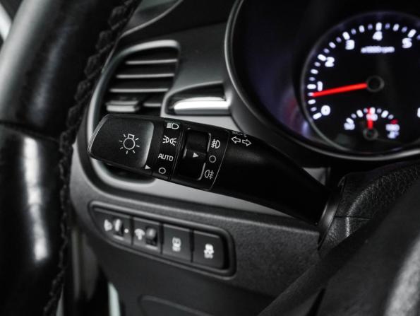 Kia Rio IV с пробегом 2018 года, цена 1 335 000 рублей, 122741 км, седан, Автокод Объявления