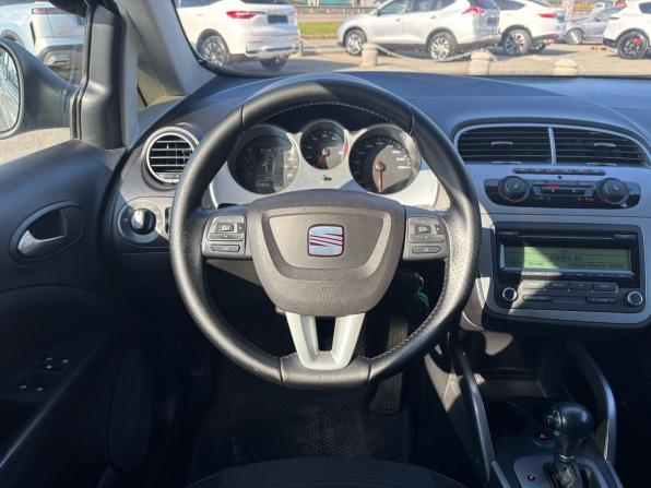 SEAT Altea I Рестайлинг с пробегом 2012 года, цена 1 039 000 рублей, 234637 км, компактвэн, Автокод Объявления